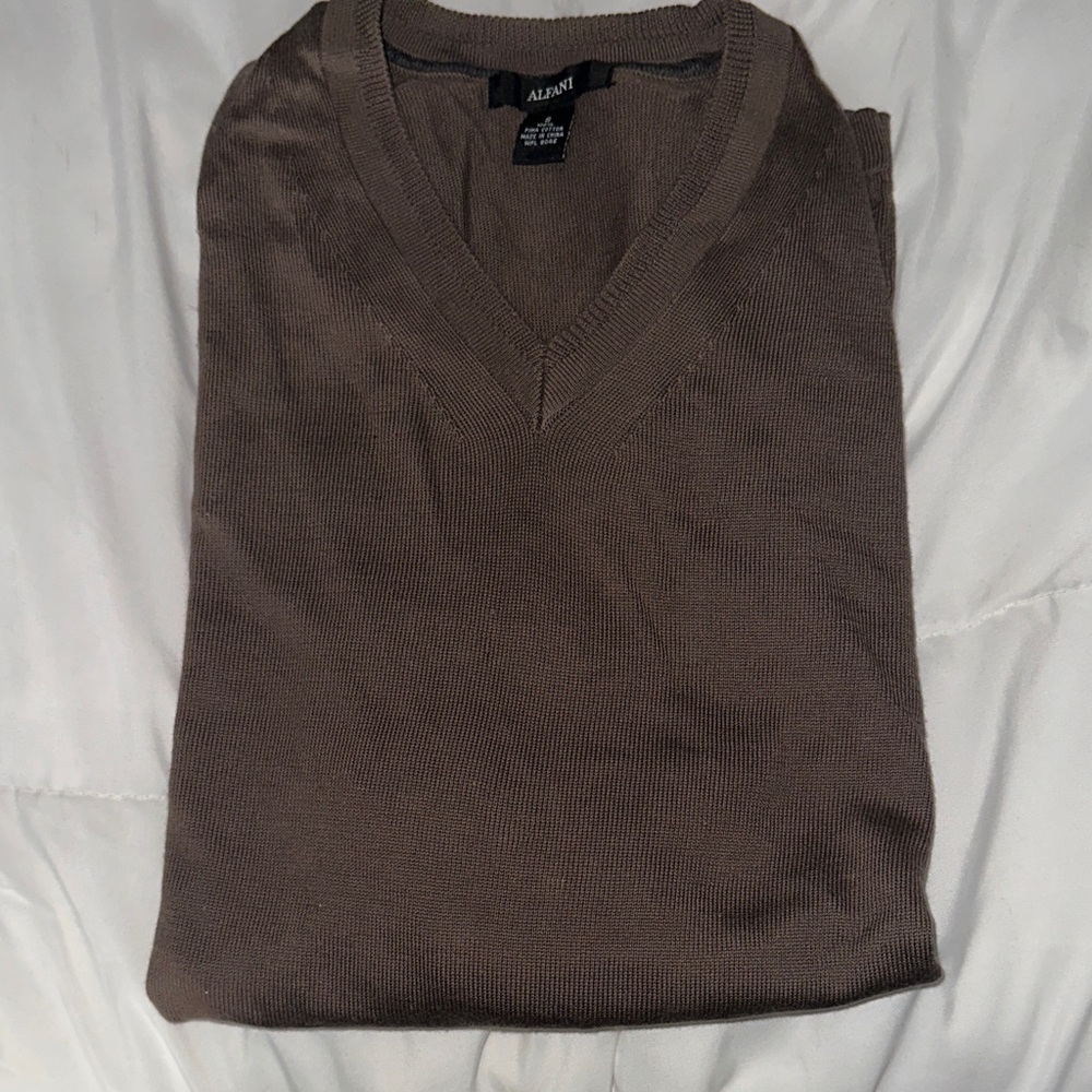 Alfani Men's V-Neck Tan Sweater